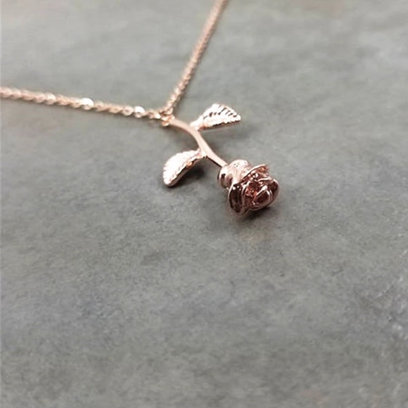 Rose necklace - Picture 2 of 2
